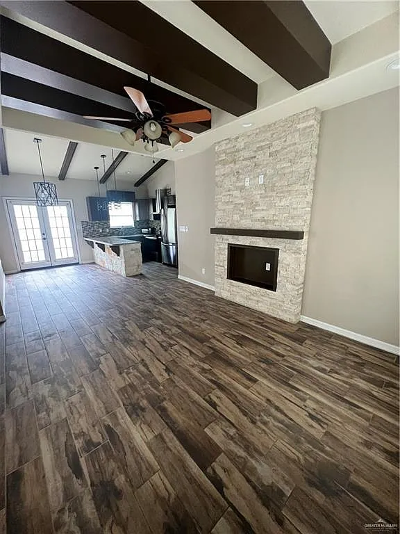 Building Photo - 106 Teak Dr #3