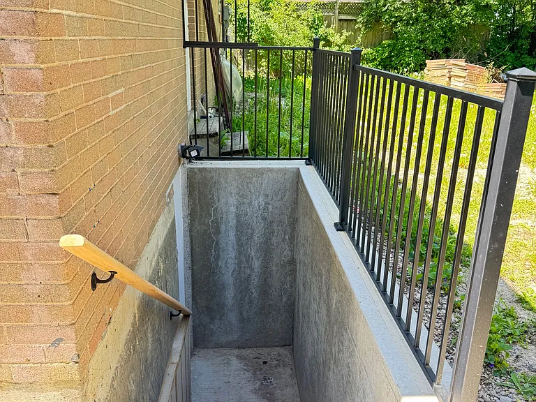 26 Dunblaine Cres — Photo 2