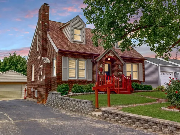 549 Roosevelt St, Creve Coeur, IL 61610
