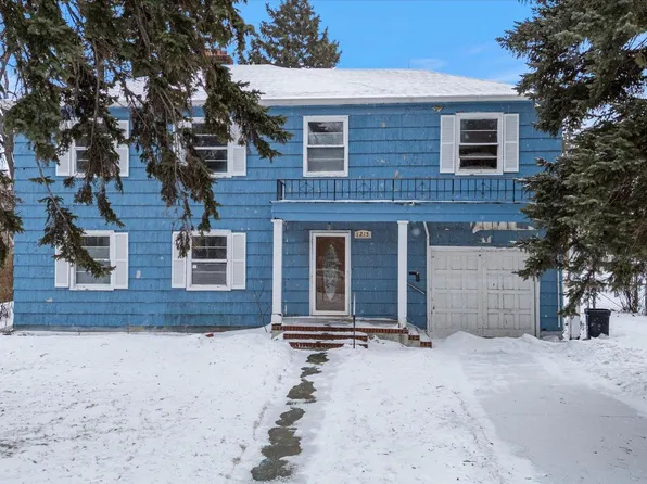 1215 5th Ave S, Moorhead, MN 56560