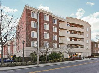 242 Maple Ave, Westbury, NY