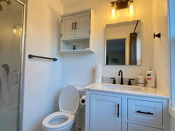 5th image of 2101 Peachtree Ln