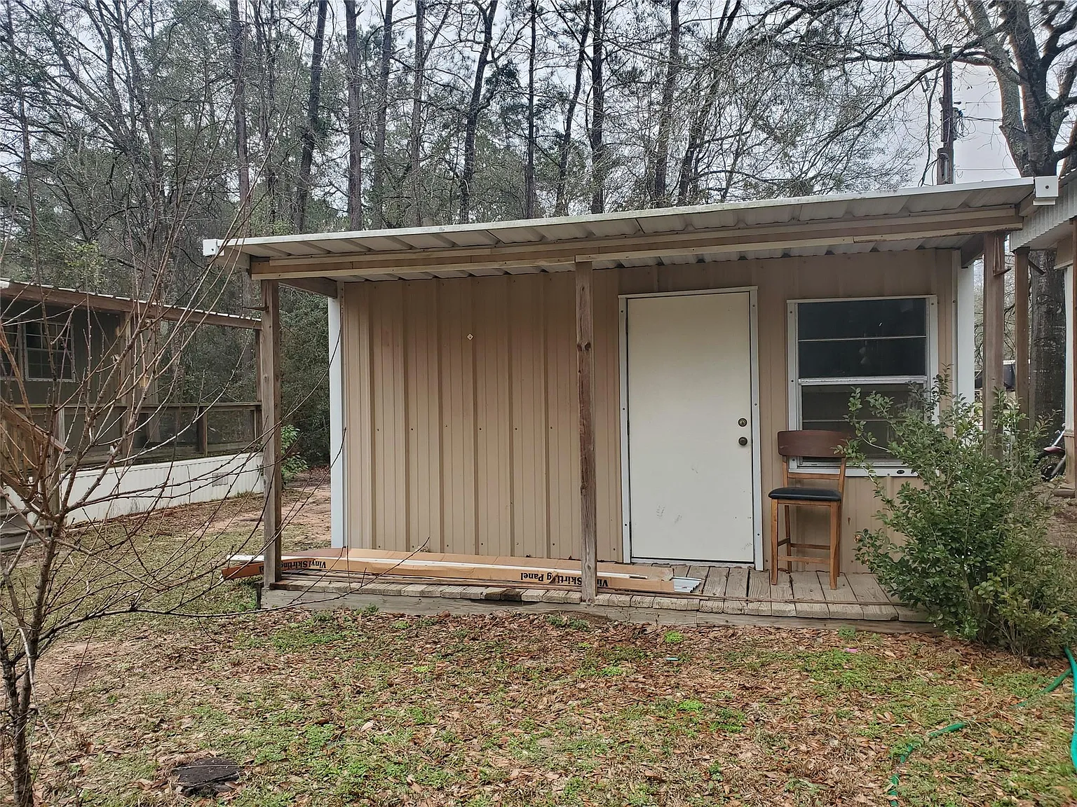 3 bed, 2.0 bath, 1064 sqft, $1,250 — Photo 4