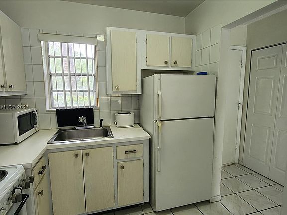 4th image of 251 172nd St #104