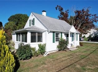 19 Maywood Rd, Narragansett, RI 02882