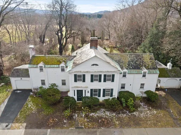 16 Walloomsac Road, Bennington, VT 05201