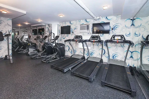 Rented by Bohemia Realty Group | media 23