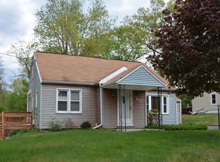 6157 Klink Rd, Albany, NY 12203