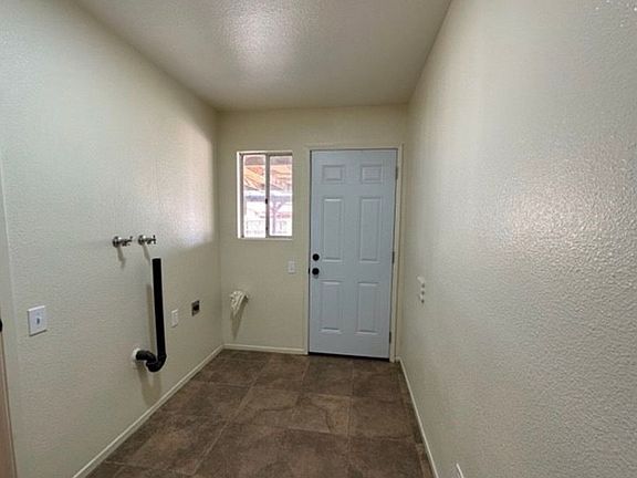 5th image of 400 N Acacia St
