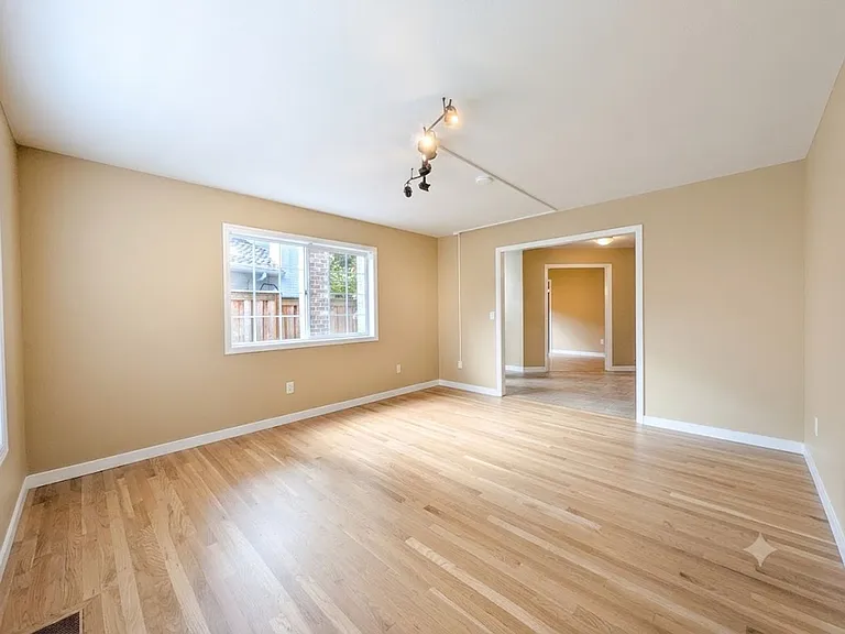 17147 Warren Ct — Photo 6