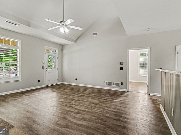 5th image of 2685 Mariner Way
