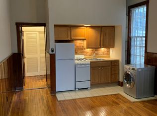 415 4th St SE APT 3, Washington, DC 20003