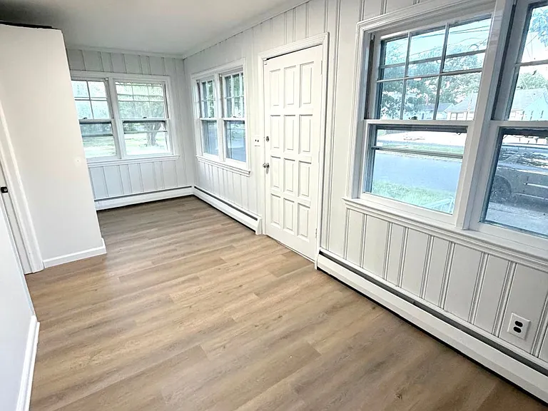 100 Fischer Blvd — Photo 20