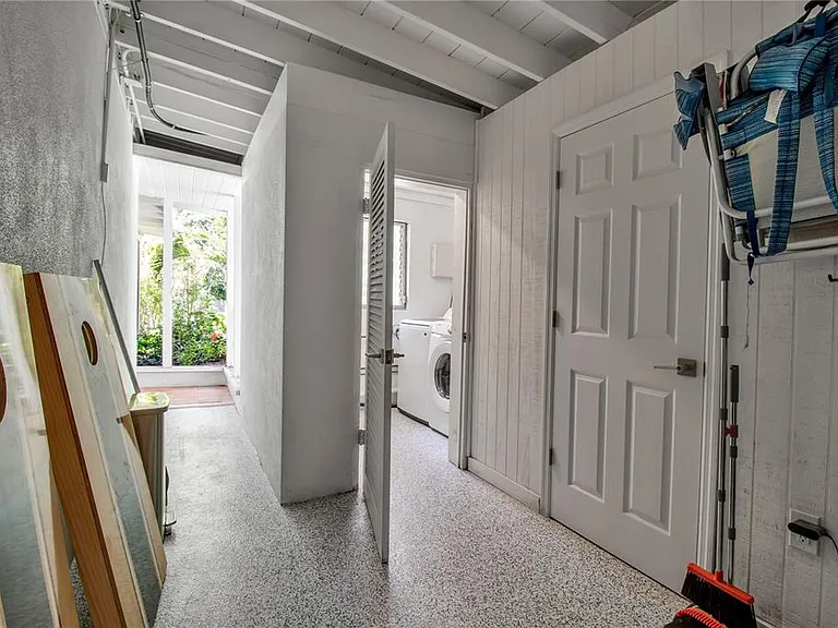 6979 Longboat Dr S — Photo 27