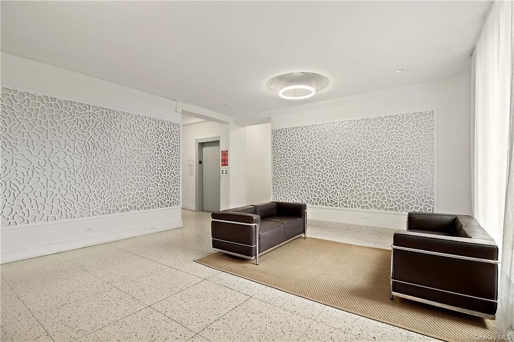 2 Bed 2 Bath Property, New York • 1,150 Sq Ft