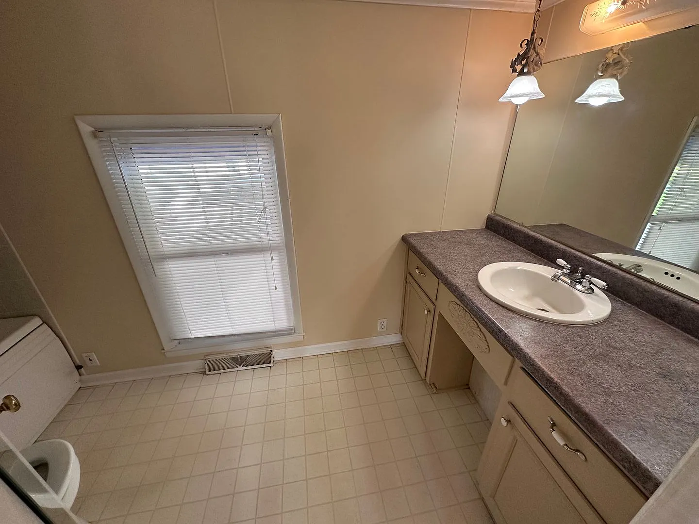 3 Bedrooms- 2 Bathrooms- House in Armuchee! — Photo 3