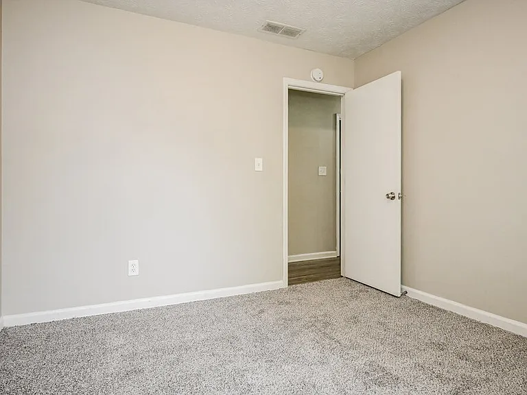 417 Willow Ct SE — Photo 13