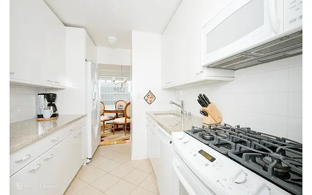 Sold by Douglas Elliman | media 22