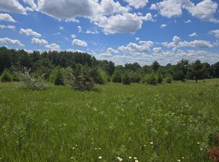L1076 Hunt Clb, La Valle, WI 53941