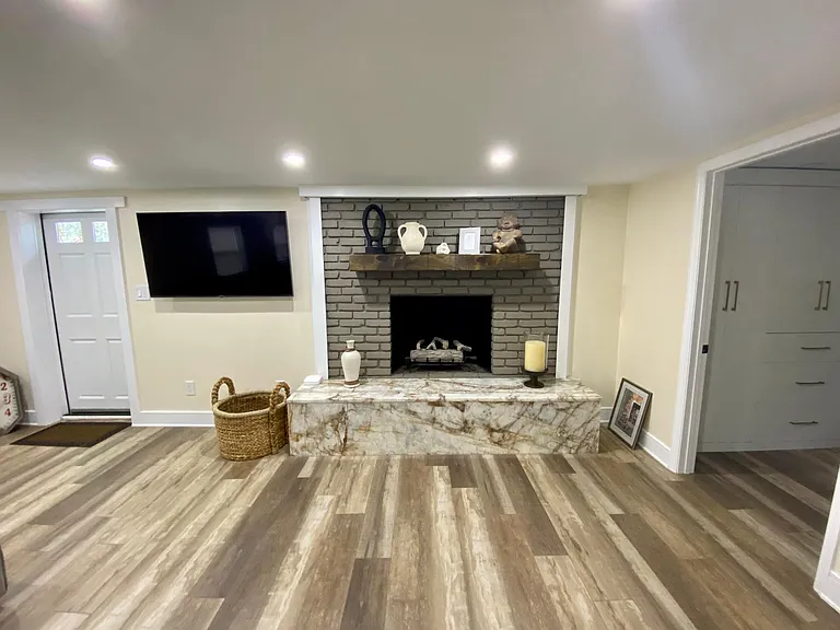 1175 Main St — Photo 11