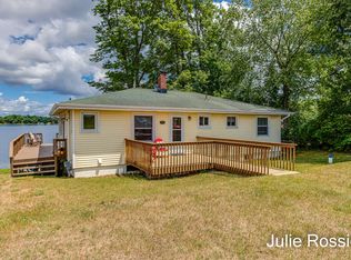 2683 Mayo Dr, Fremont, MI 49412