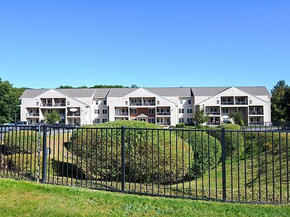 2nd image of 216 Reservoir St APT 308