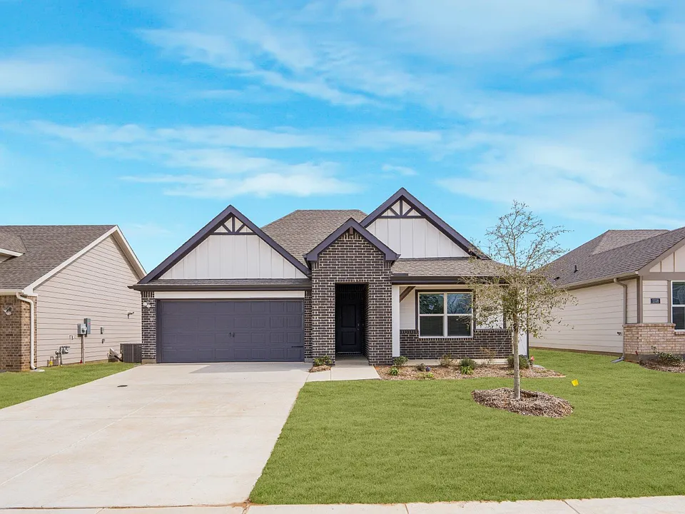 1562 Brooke Dr