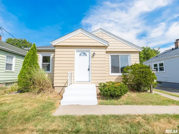 2611 W Laura Ave, Peoria, IL 61604