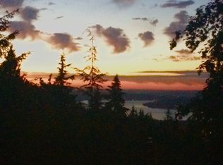 2105 Squak Mountain Loop SW, Issaquah, WA 98027