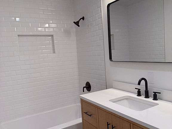 4th image of 1165 Sherwood St