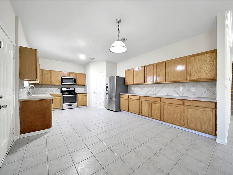 18330 Tangle Tree Ln — Photo 9