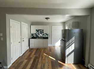 76 Dudley Rd UNIT 2F, Oxford, MA 01540