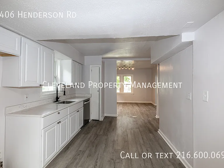 3406 Henderson Rd — Photo 6