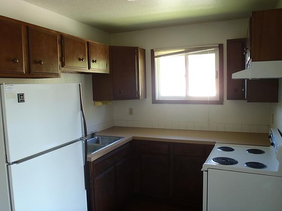 2nd image of 1939 S 7th St W APT A