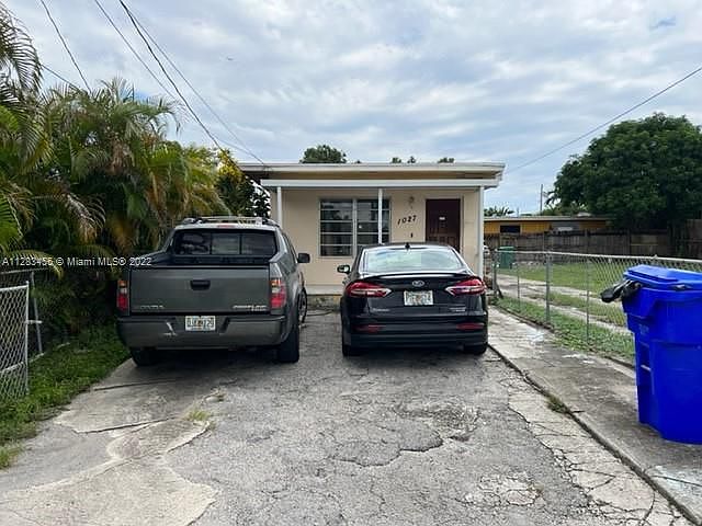 1st image of 1027 NW 25th Ave #0
