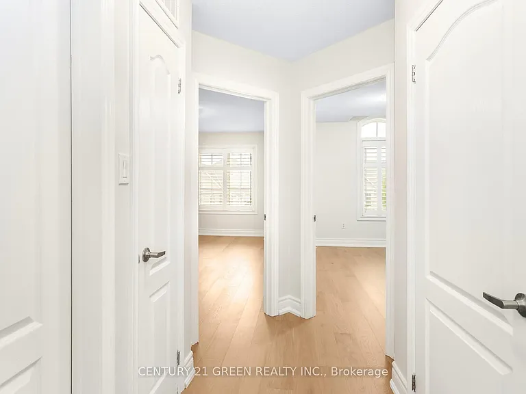 2427 Greenwich Dr — Photo 24