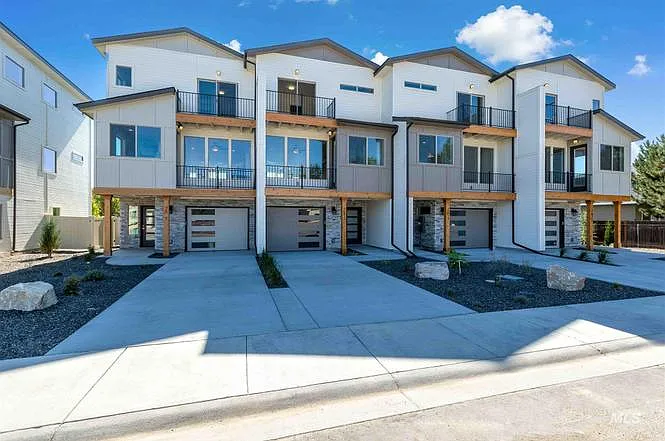 7813 W Crestwood Dr — Photo 19