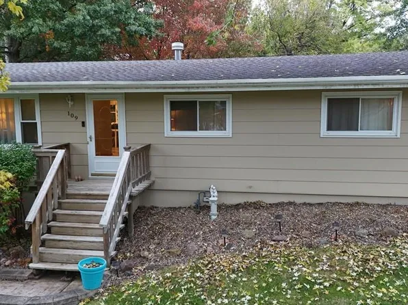 109 N 16th St, Savannah, MO 64485