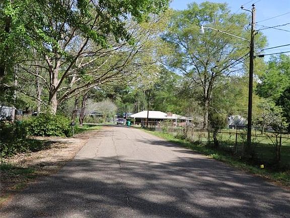 4th image of 16351 Panama Ln