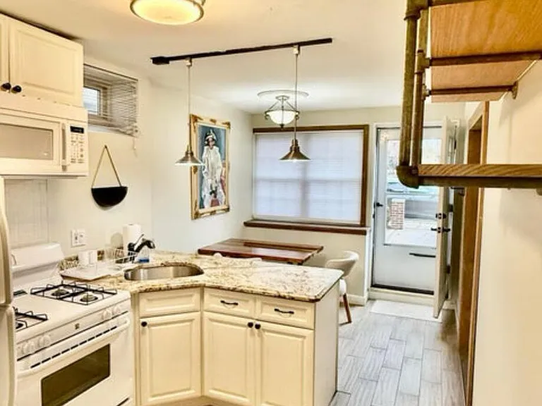 11 Lyman Ave #1 — Photo 6