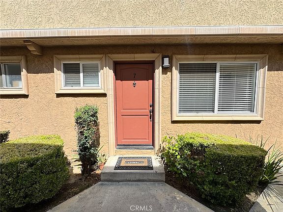 2nd image of 20234 Cohasset St Unit 7