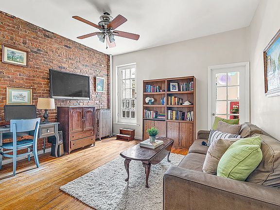 5th image of 454 15th St APT 1L