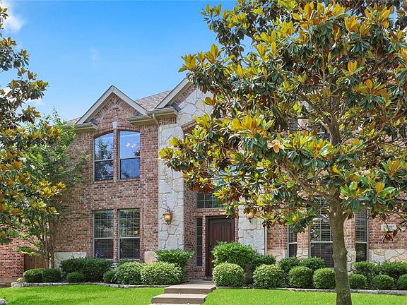 2nd image of 4528 Parkridge Dr