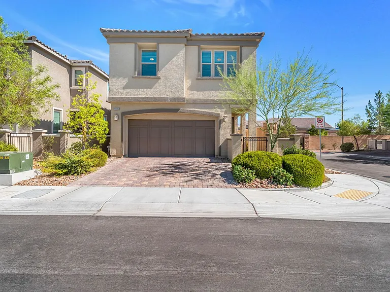 10396 Mount Charleston Ave — Photo 1