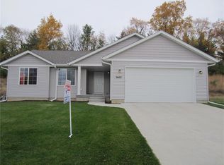 3602 Forest Valley Ct NE, Cedar Rapids, IA 52411