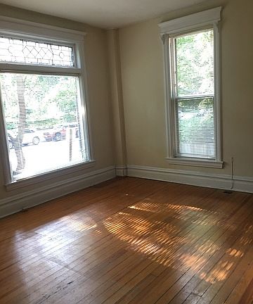 3rd image of 1307 Judson Ave