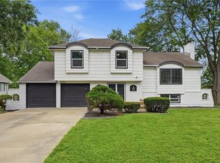 6901 E 127th Ter, Grandview, MO 64030