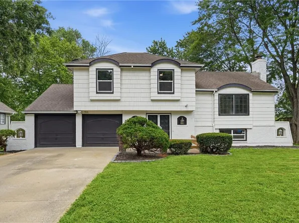 6901 E 127th Ter, Grandview, MO 64030