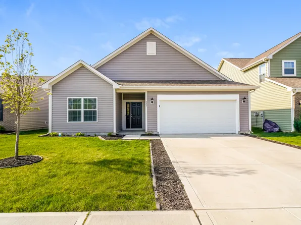 823 Fieldstone Dr, Franklin, IN 46131