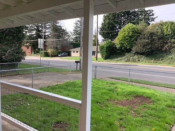 4th image of 3837 Sherman Ave